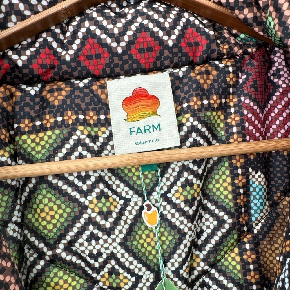 FARM RIO Tropical Rauti Puffer Jacket - Picture 12 of 16